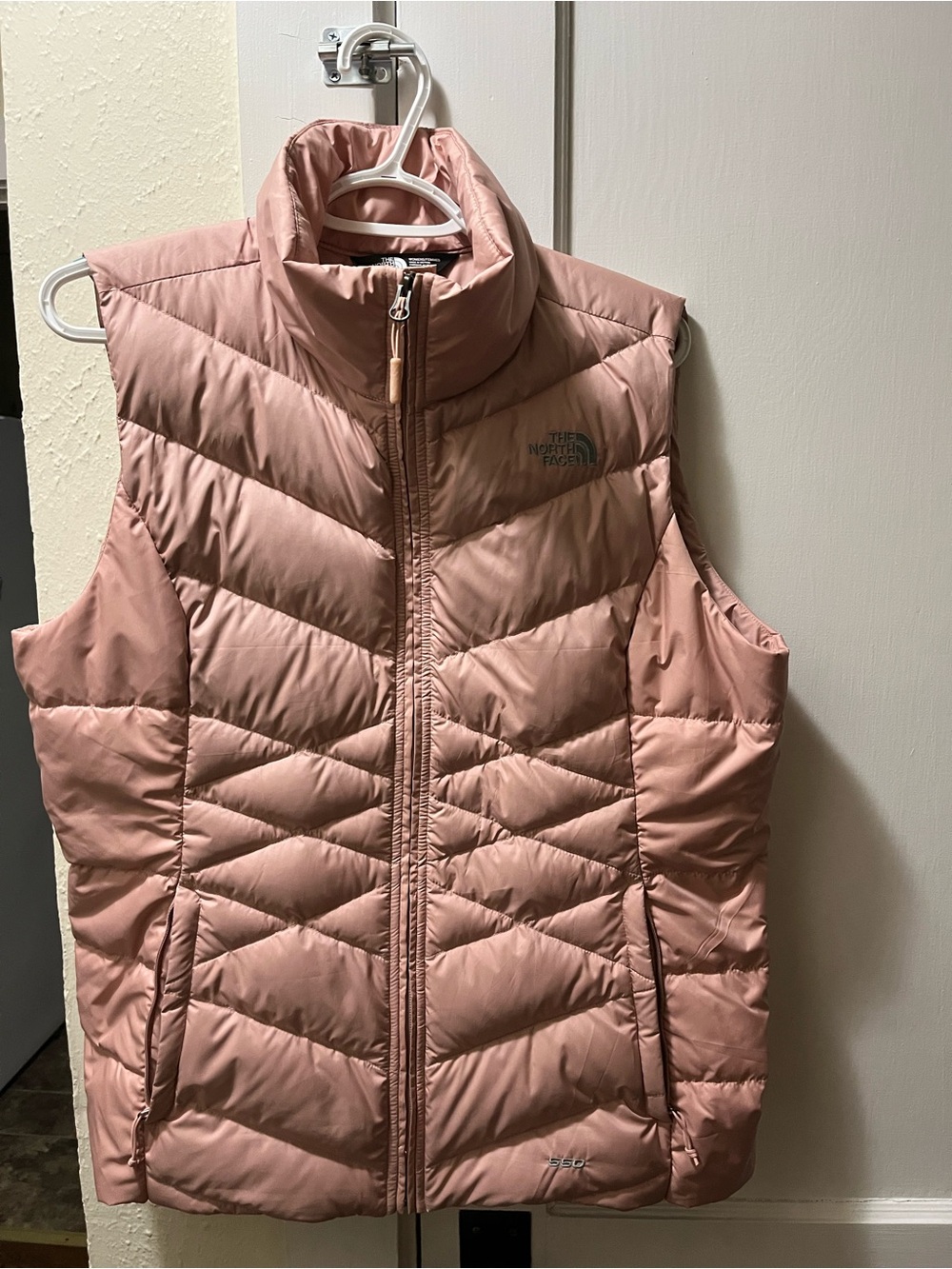 The North Face Women's Quilted Puffer Vest - Dusty Pink